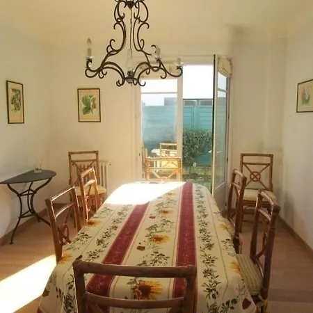 Villa Biscarbidea 2 *